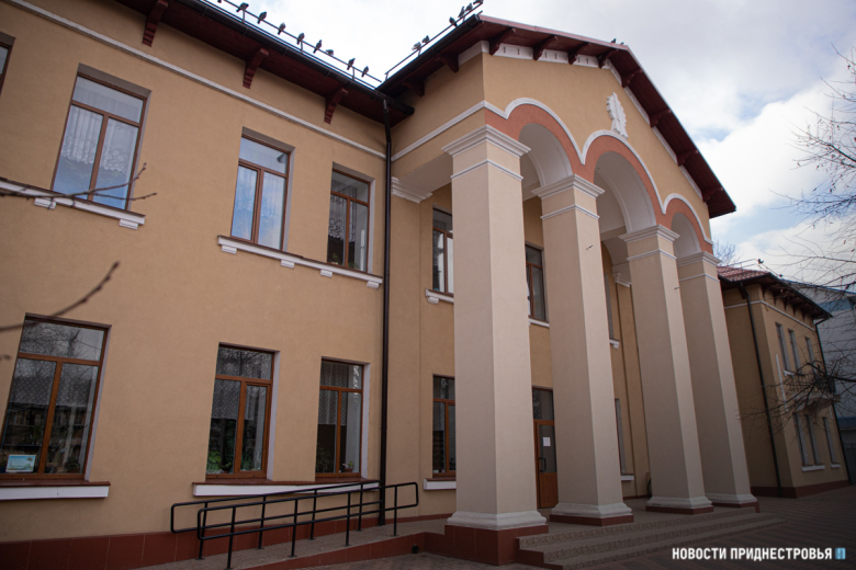 Художественная школа-библиотека.