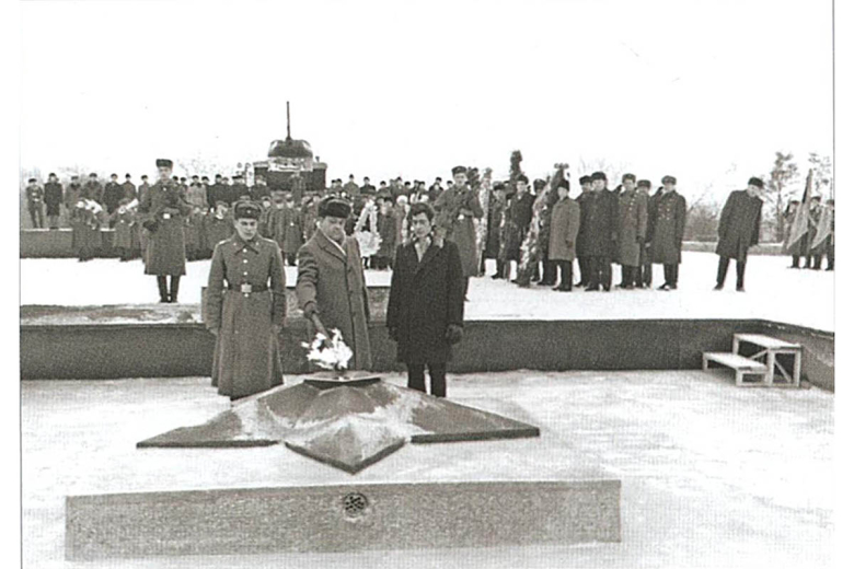 Зажжение Вечного огня на Мемориале Славы, 1972-ой год.