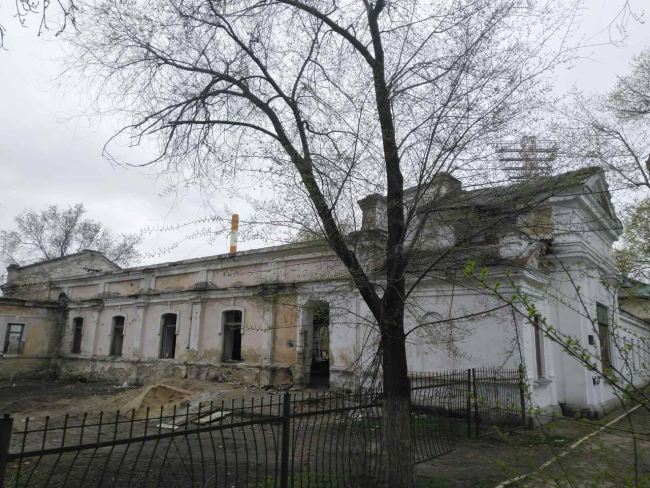 Фото: "Бедеры Инфо"